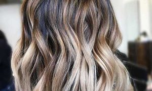Short Wavy Hairstyle