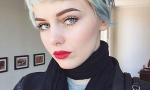 Short haircut with bangs is in trend this spring: 21 ideas for blondes and brunettes!
