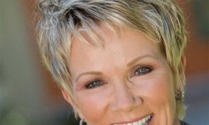 Stylish Pixie Hair for Older Women - Reny styles | Older women