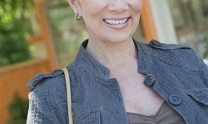 20 Short Hairstyles For Women Over 50 With Fine Hair - Feed Inspiration
