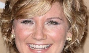 short hairstyles for women over 50, hairstyles for women over 60 | Body