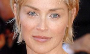 23 Easy Short Hairstyles for Older Women