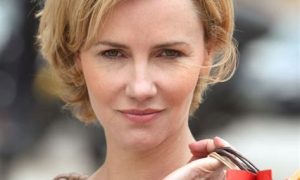 Short bob hairstyles for older women - Hairstyle for women & man