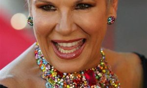 23 Great Short Haircuts for Women Over 50 - Styles Weekly